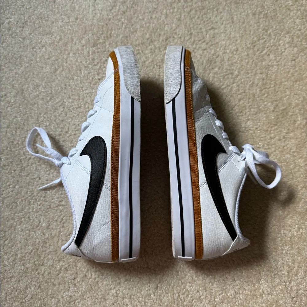 Nike Women’s Court Legacy Sneakers - Picture 4 of 9